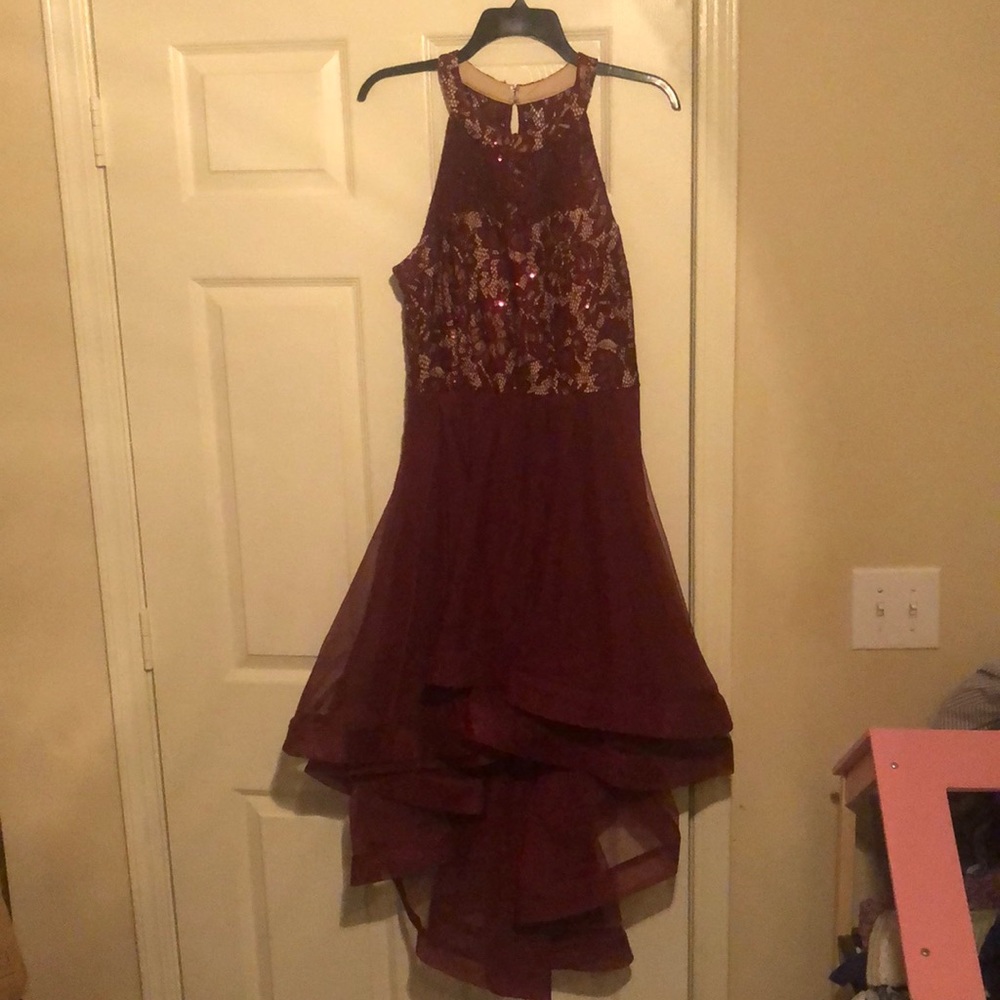 Maroon Sleeveless Formal Dress